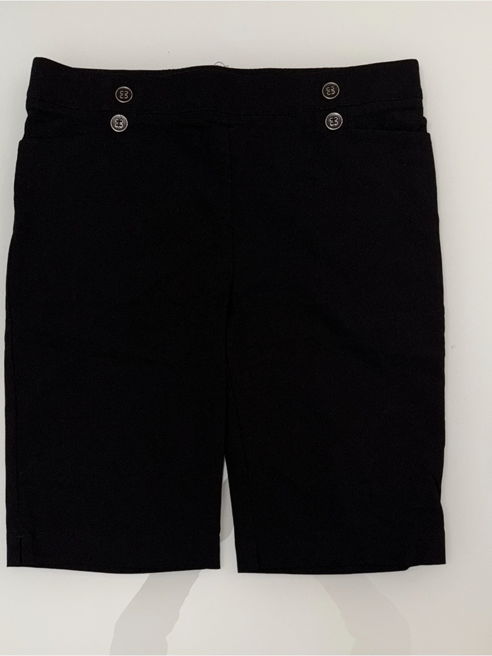 89th & Madison Black Pull-On Bermuda Shorts with Decorative Buttons
